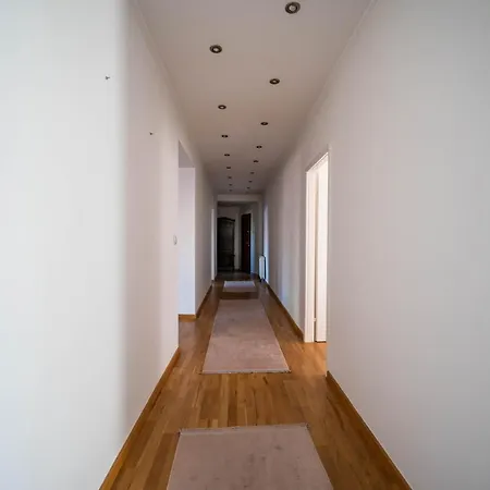 Bright 2bdr In The Main Pedestrian Zone * Sarajevo
