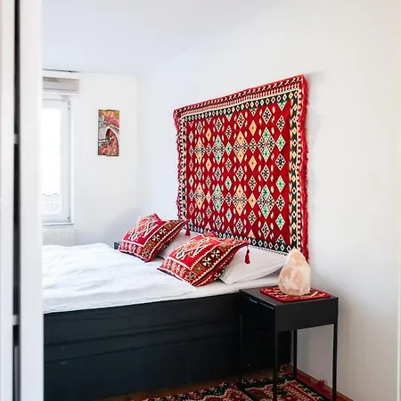 Bright 2bdr In The Main Pedestrian Zone Apartment Sarajevo