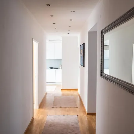 Bright 2bdr In The Main Pedestrian Zone Apartment Sarajevo